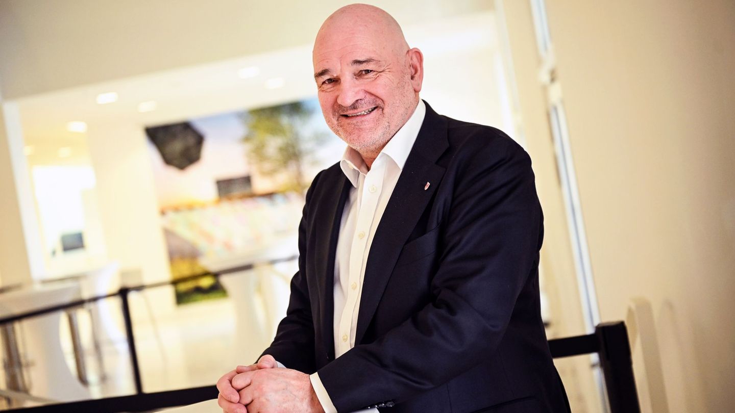 Der neue Brandenburger Verkehrsminister Robert Crumbach (SPD) kritisiert das späte Ende der Sanierung der Bahnstrecke Berlin-Ham