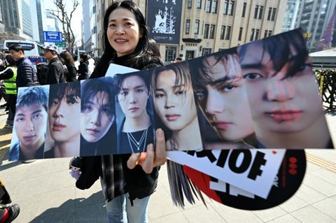 Fans der K-Pop-Band BTS in Seoul