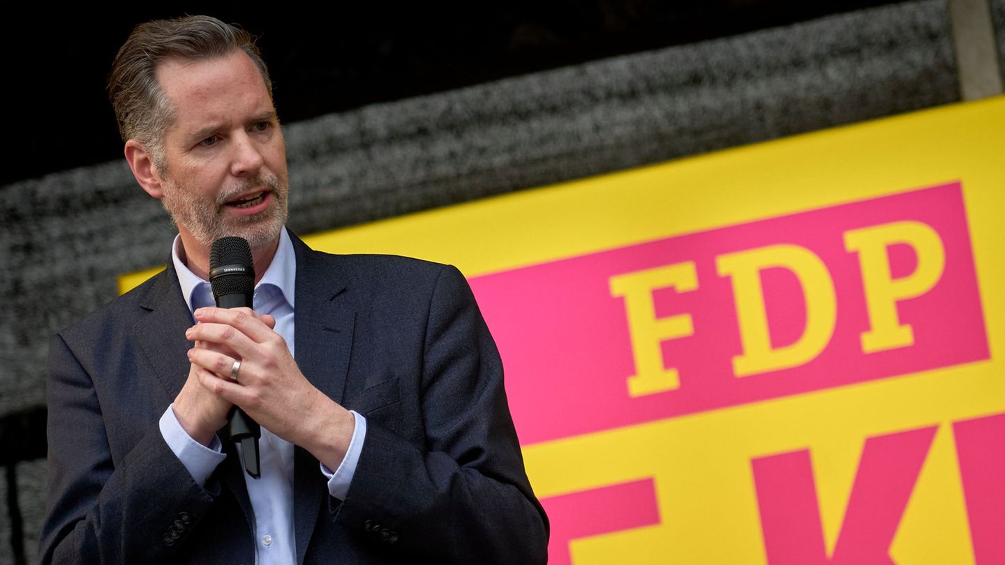 Der FDP-Bundesvorsitzende Christian Dürr hat seine Partei dazu aufgerufen, ein "radikaler Gegenentwurf zum Weiter so in Deutschl