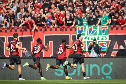 Nürnberg jubelt nach dem Führungstreffer durch Luka Lotschoshwili, Foto: Daniel Karmann/dpa