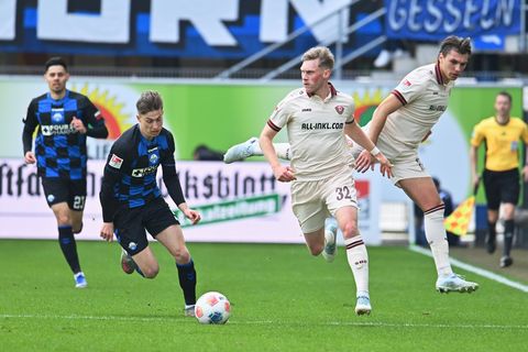 Dynamo Dresden liefert Aufstiegsanwärter SC Paderborn lange ein Spiel auf Augenhöhe. Foto: Swen Pförtner/dpa