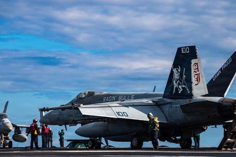 In der Region ist unter anderem der US-Flugzeugträger "Gerald R. Ford" im Einsatz. (Archivbild) Foto: Uncredited/U.S. Central Co