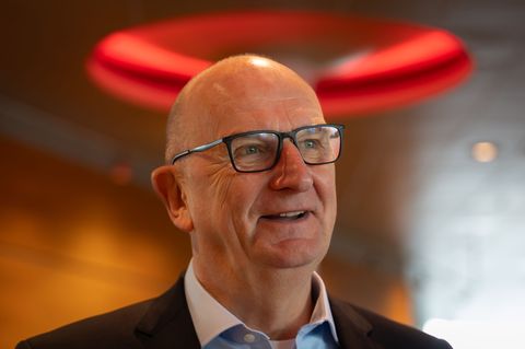 Dietmar Woidke sprach lobende Worte für das Kleist Forum. (Archivbild) Foto: Soeren Stache/dpa