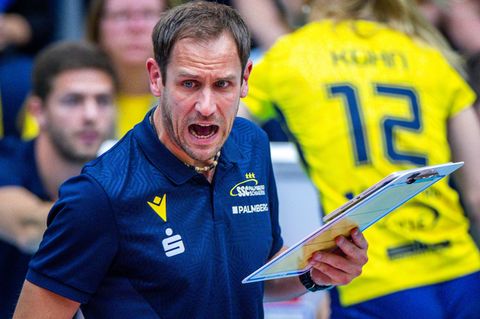 Felix Koslowski ist der Trainer vom SSC Palmberg Schwerin. (Archivbild) Foto: Jens Büttner/dpa