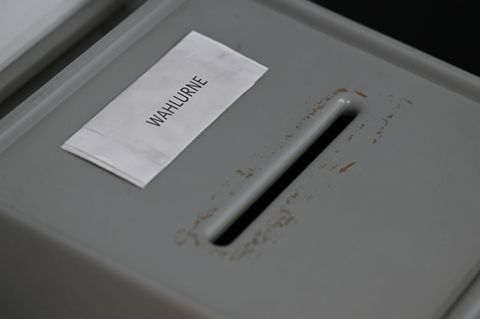 Für die Bürgerinnen und Bürger von Ingelheim steht am 22. März nicht nur die Landtagswahl an. (Symbolfoto) Foto: Arne Dedert/dpa