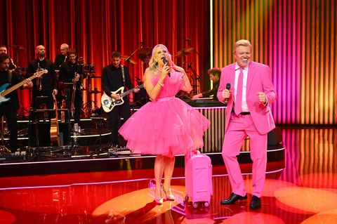 Barbara Schöneberger und Stefan Raab in ihrer Show „Wer weiß wie wann was war?“