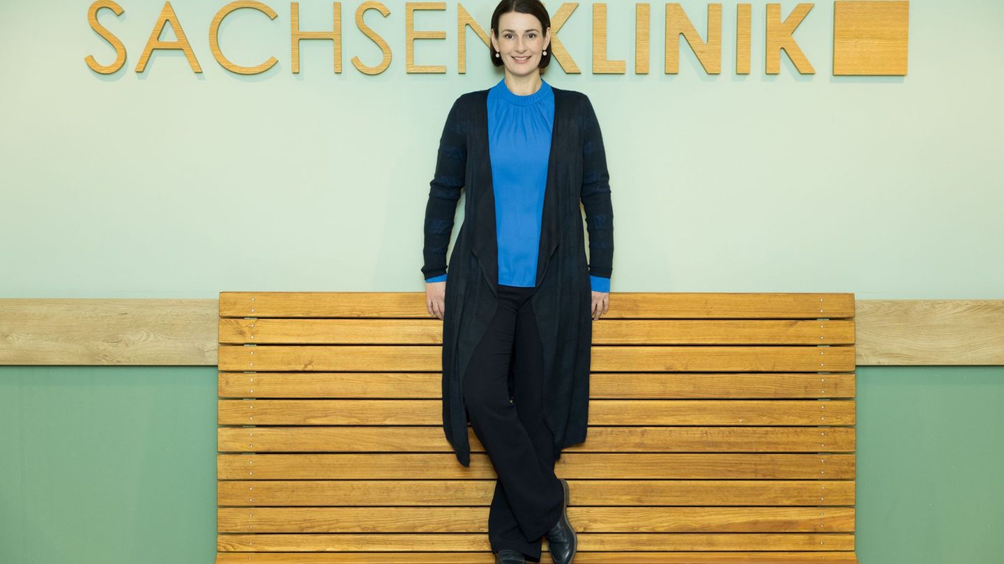 Abschied für Annett Renneberg von "In aller Freundschaft" Foto: Rudolf Wernicke/MDR/dpa