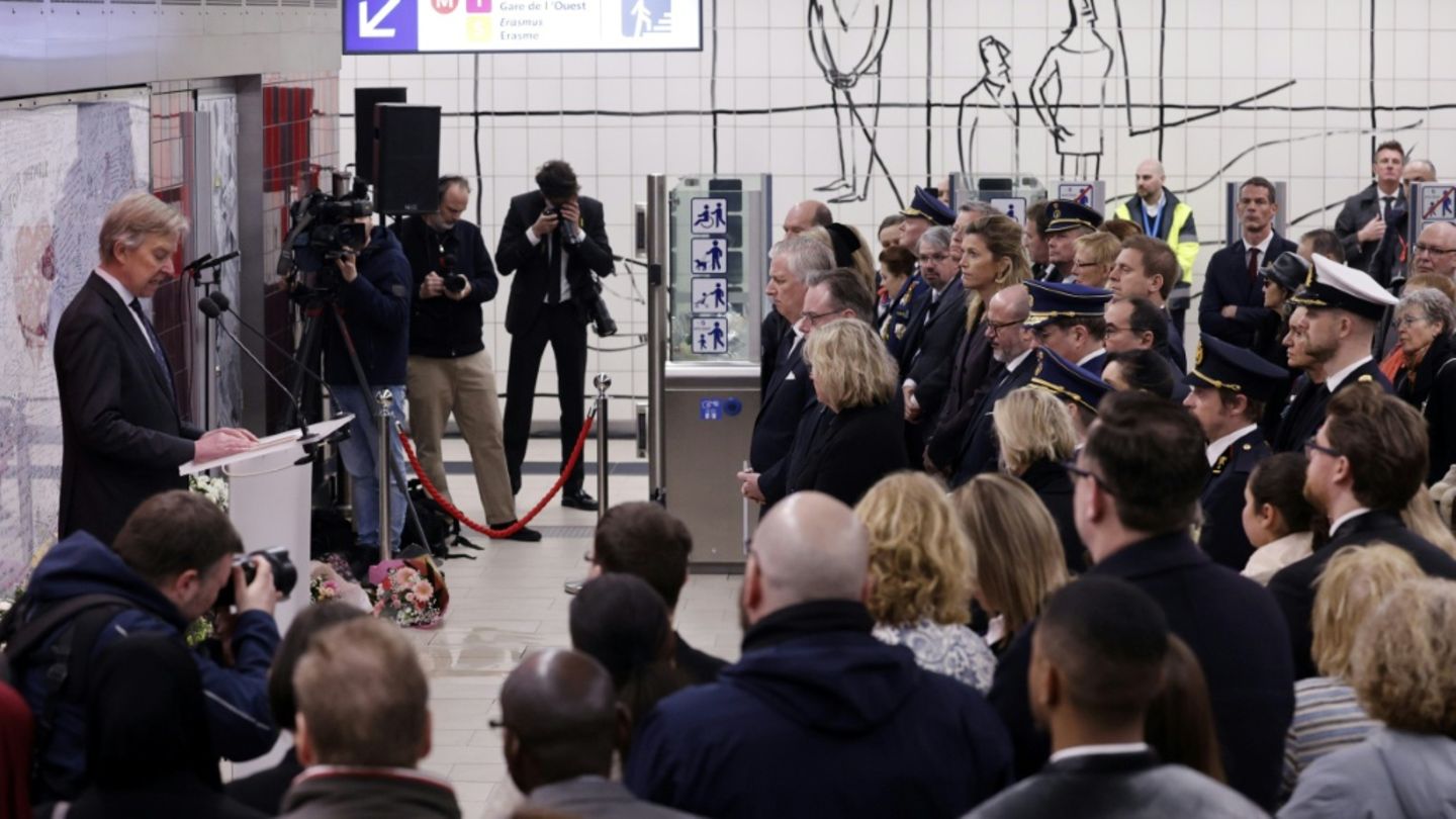 Gedenkfeier in der U-Bahnstation Maelbeek