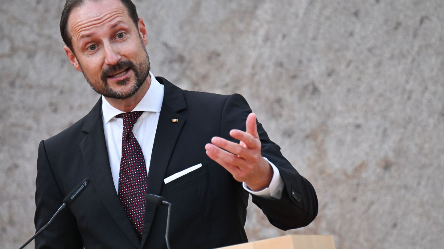 Die Norweger halten zu Kronprinz Haakon. (Archivbild Foto: Sebastian Christoph Gollnow/dpa