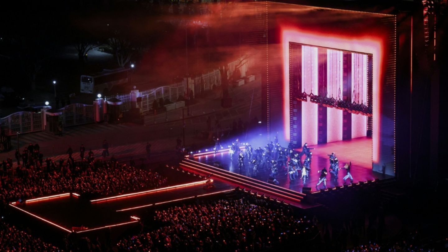 Die Konzertbühne vor dem Gyeongbokgung-Palast in Seoul