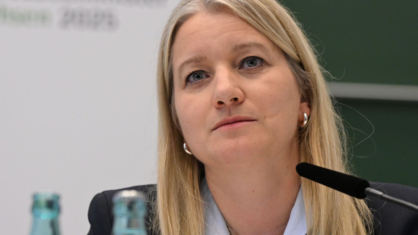 Die CDU-Fraktion im niedersächsischen Landtag wirft Justizministerin Kathrin Wahlmann (SPD) "Luxusreisen" vor. (Archivbild) Foto