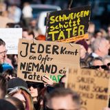 Teilnehmer der Demo „Gegen sexualisierte digitale Gewalt – Solidarität mit allen Opfern“ in Berlin.