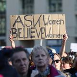 Teilnehmer der Demo „Gegen sexualisierte digitale Gewalt – Solidarität mit allen Opfern“ in Berlin.