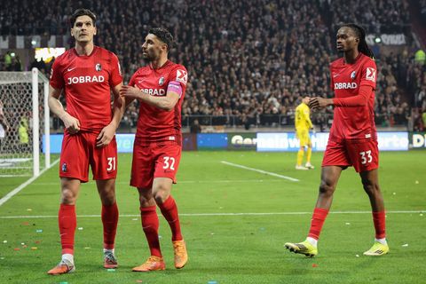 Igor Matanovic (l) traf doppelt für den SC Freiburg. Foto: Christian Charisius/dpa