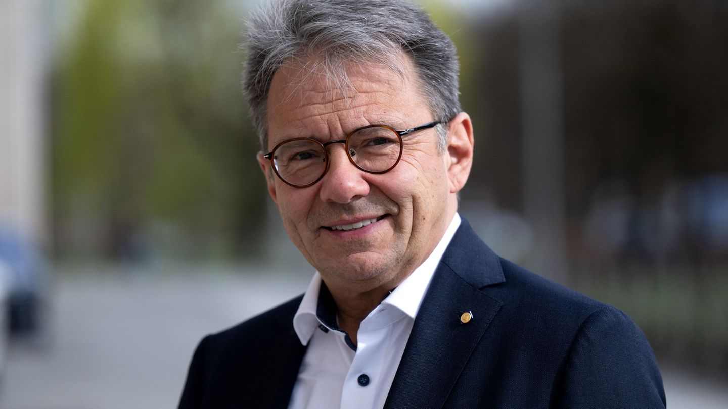 Bleibt Landrat in Fürstenfeldbruck: Thomas Karmasin (Archivbild). Foto: Sven Hoppe/dpa