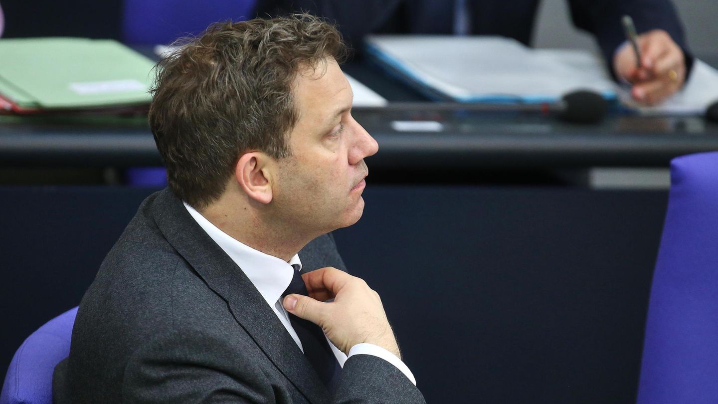 Die SPD stürzt ab, und er ist ihr Chef: Es wird eng für Lars Klingbeil