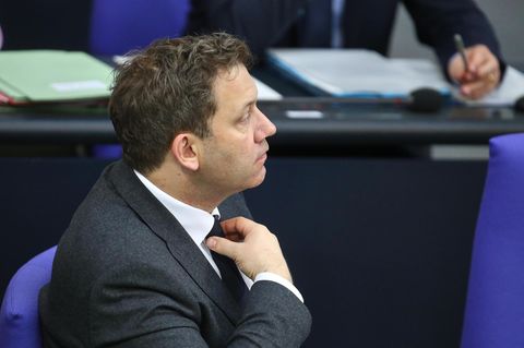Die SPD stürzt ab, und er ist ihr Chef: Es wird eng für Lars Klingbeil