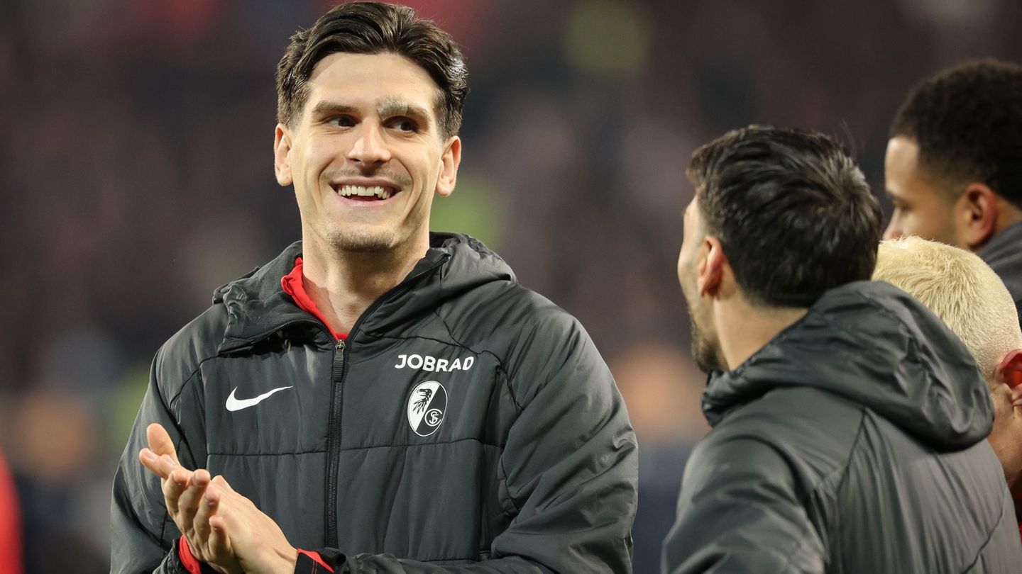 Matchwinner in der alten Heimat: Freiburgs Doppel-Torschütze Igor Matanovic (l) Foto: Christian Charisius/dpa