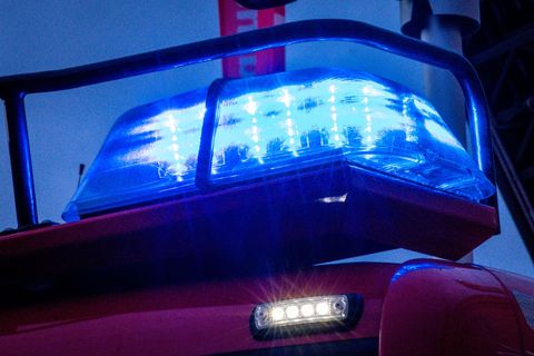 Frühmorgens ist in einem Mehrfamilienhaus im saarländischen Wabern ein Feuer ausgebrochen. (Symbolbild) Foto: Jens Büttner/dpa