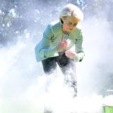 Ursula von der Leyen nimmt in Sydney an einer Rauchzeremonie teil