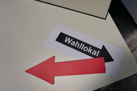 Wo wird wie abgestimmt? Der Landeswahlleiter mit einer Analyse Foto: Sascha Ditscher/dpa