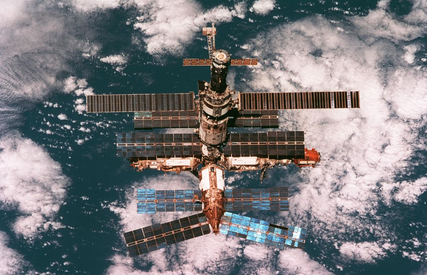 Die Raumstation Mir im Erdorbit