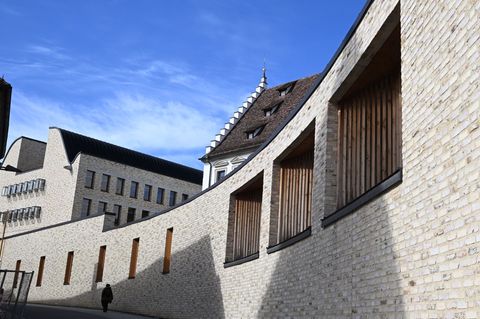 Einem Pfarrer aus der Diözese Rottenburg-Stuttgart wird sexuelle Belästigung vorgeworfen. (Symbolbild) Foto: Bernd Weißbrod/dpa