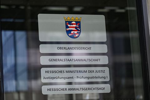 Die Entscheidung des Oberlandesgerichts ist nicht anfechtbar. (Symbolbild) Foto: Arne Dedert/dpa