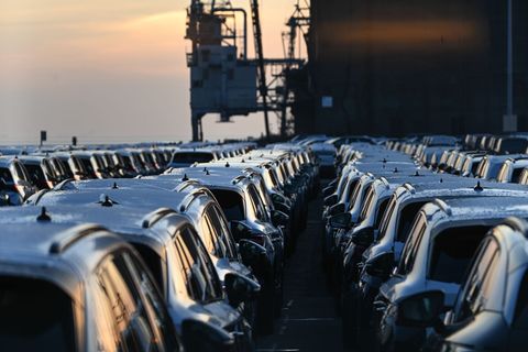 Das Mercosur-Abkommen soll unter anderem Autoherstellern bessere Exportchancen ermöglichen. (Archivbild) Foto: Lars Penning/dpa