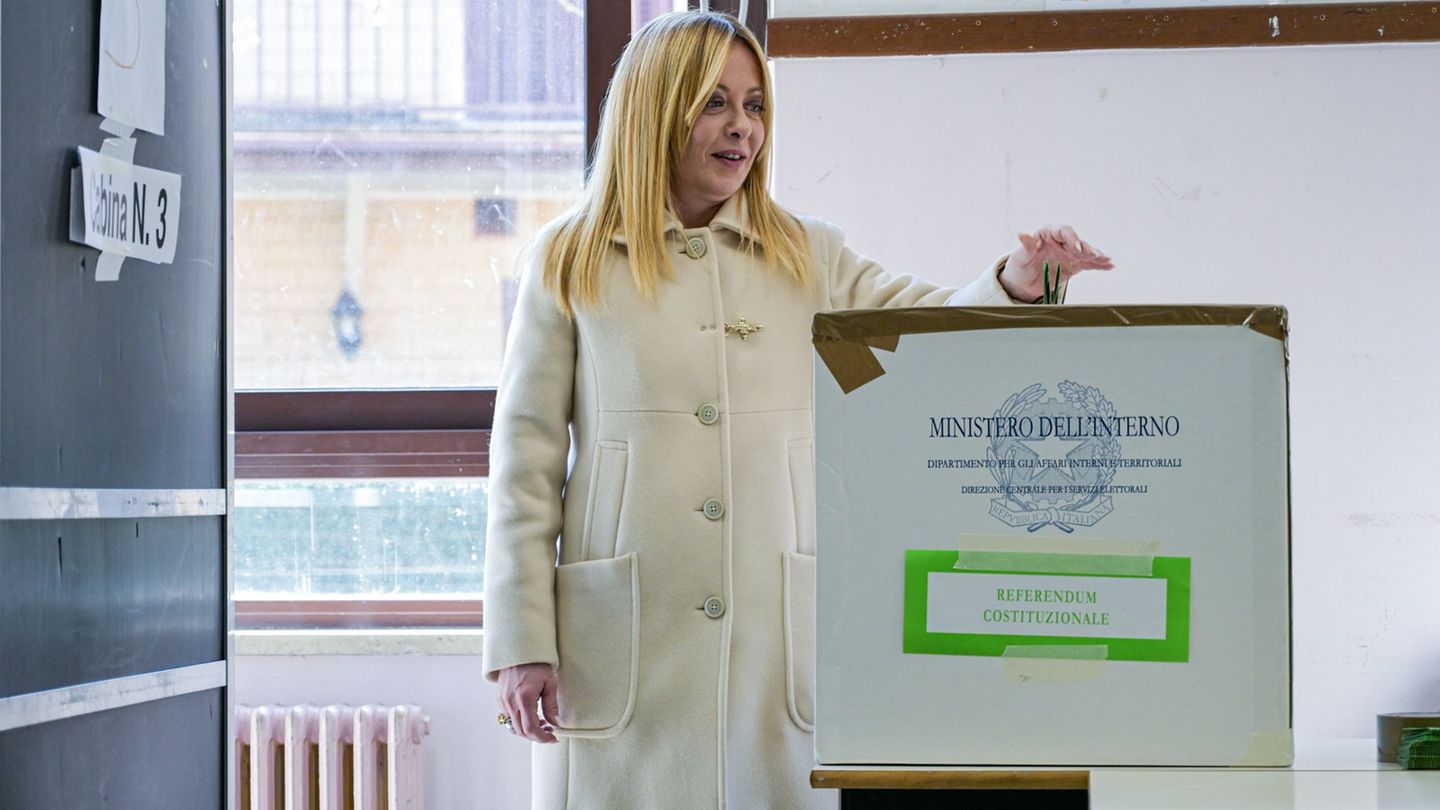 Bei der Stimmabgabe gab sich Ministerpräsidentin Giorgia Meloni noch zuversichtlich