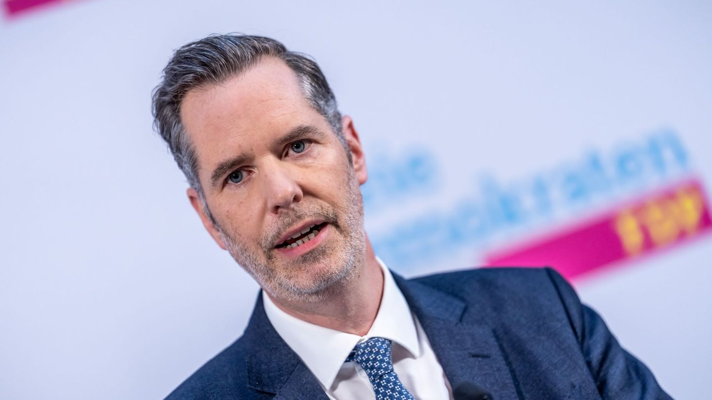 Rücktritt nach Wahlpleite: FDP-Chef Dürr will beim nächsten Parteitag erneut antreten