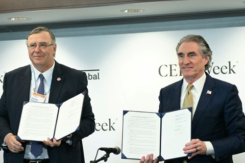 Pouyanné (li.) und Burgum mit der Vereinbarung