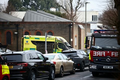 Einer der beschädigten Krankenwagen