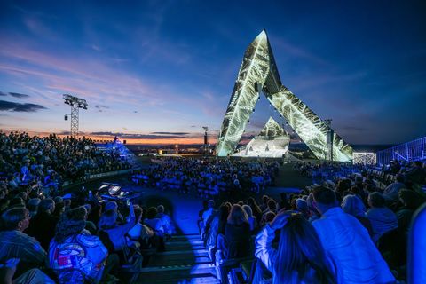 In diesem Sommer wird das Musical "West Side Story" gespielt. (Archivbild) Foto: Oliver Dietze/dpa