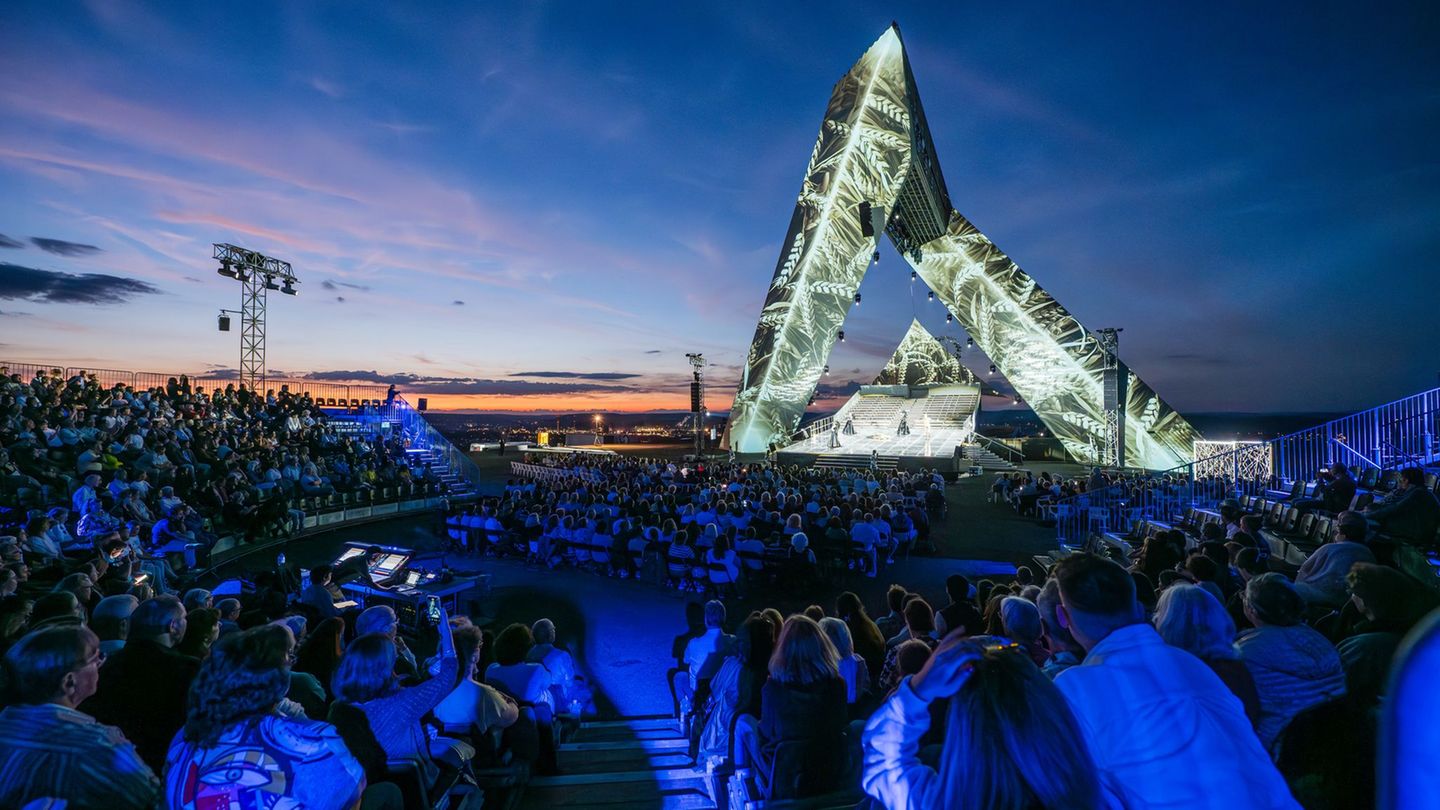 In diesem Sommer wird das Musical "West Side Story" gespielt. (Archivbild) Foto: Oliver Dietze/dpa