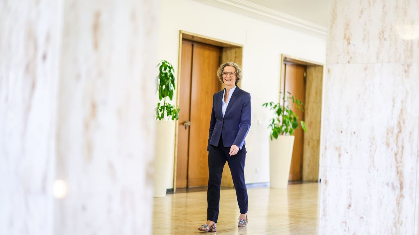 Machtmissbrauchsvorwürfe: SPD-Ultimatum: Heimatministerin soll Führung ruhen lassen