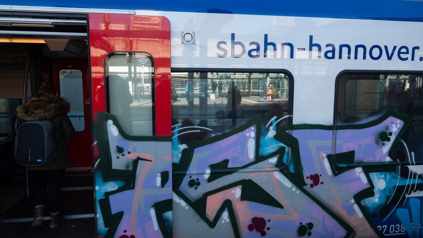 Nahverkehr: Oberleitungsstörung: Wo es bei der S-Bahn Hannover hakt
