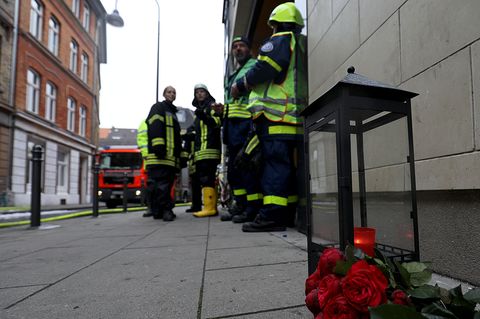 Bei dem Brand in einem Wohnhaus sind im Jahr 2018 zwei Menschen ums Leben gekommen. (Archivbild) Foto: Oliver Berg/dpa