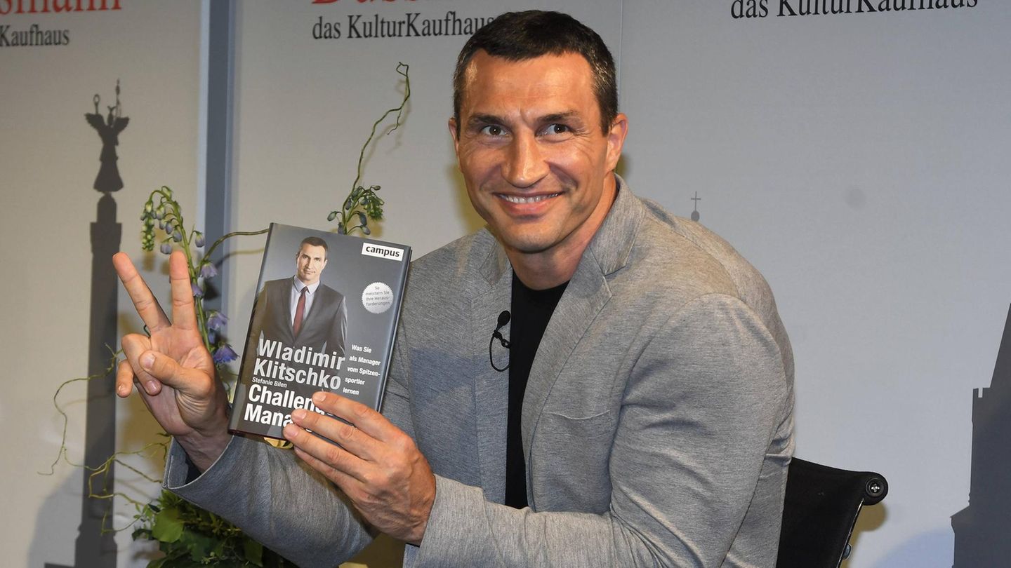 Wladimir Klitschko stellt sein Buch „Challenge Management“ vor