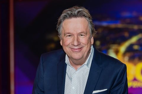Jörg Kachelmann lacht bei einem TV-Auftritt in die Kamera