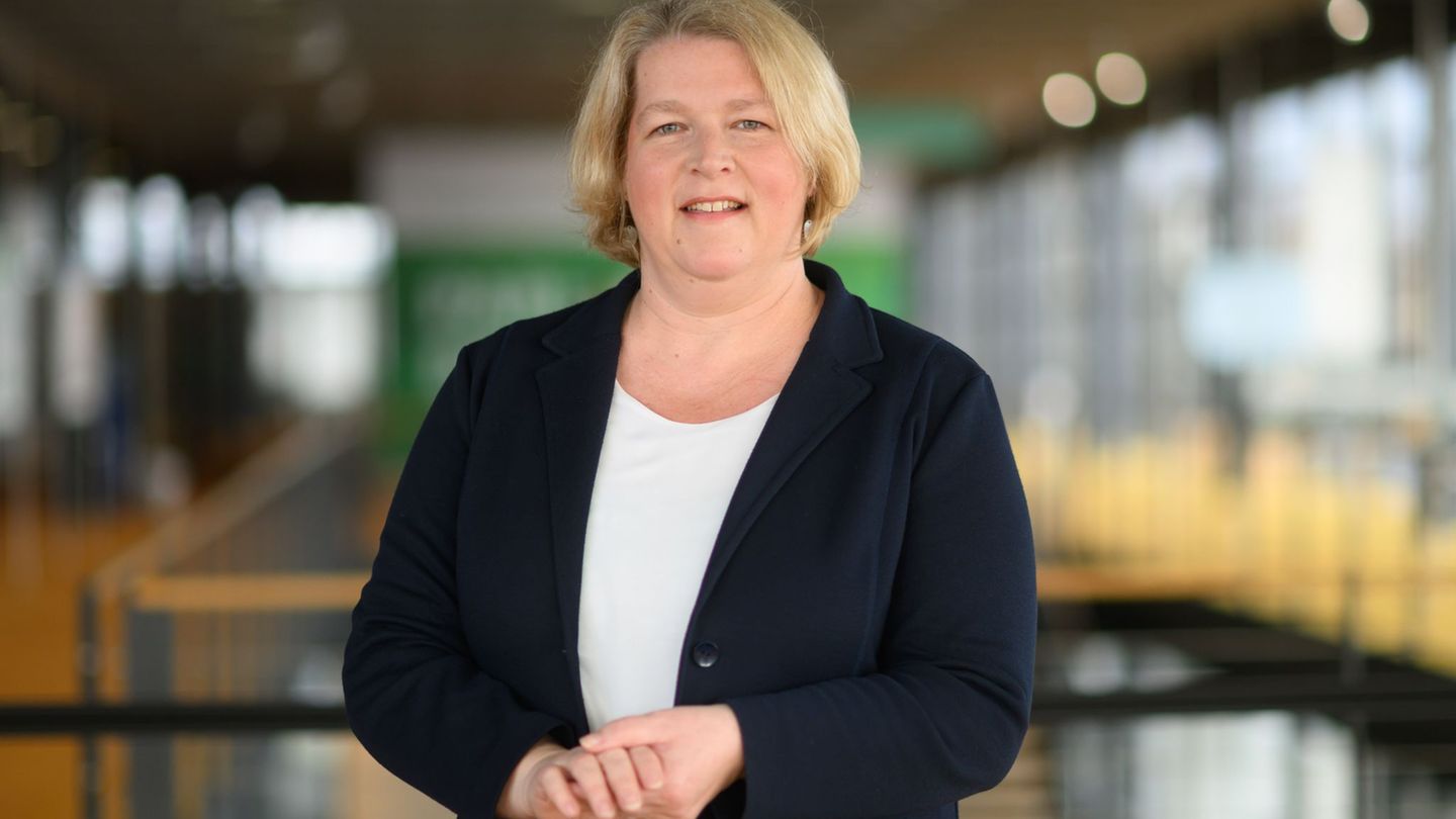 Sachsens Datenschutzbeauftragte Juliane Hundert hat einen Höchststand an Datenpannen und Beschwerden registriert (Archivbild). F