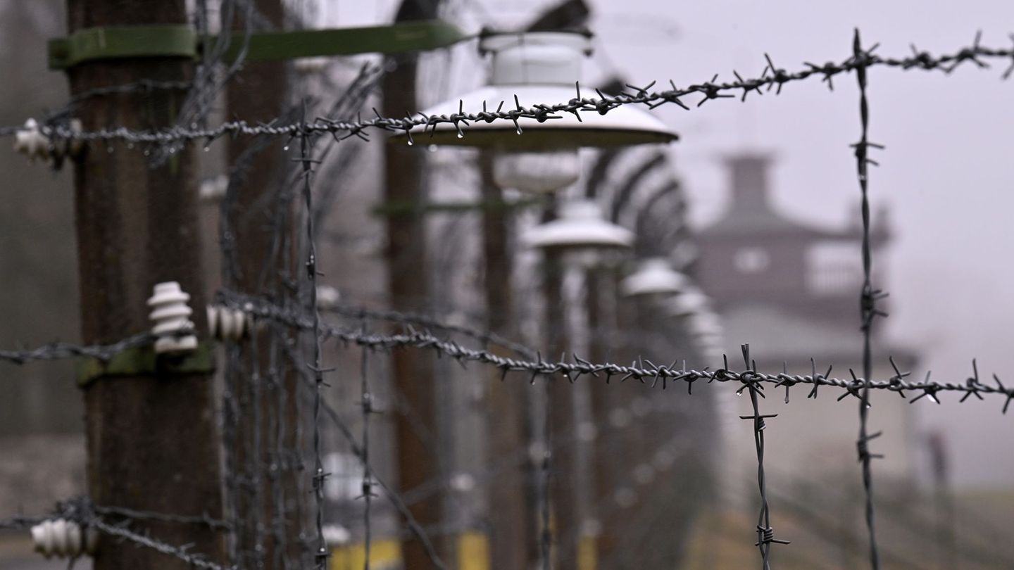 Ein geplanter Auftritt des Kulturstaatsministers Wolfram Weimer beim Gedenken zum Jahrestag der Befreiung des ehemaligen Konzent