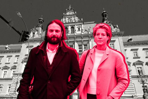 Montage zeigt Christina Block und ihren Anwalt vor dem Hamburger Landgericht