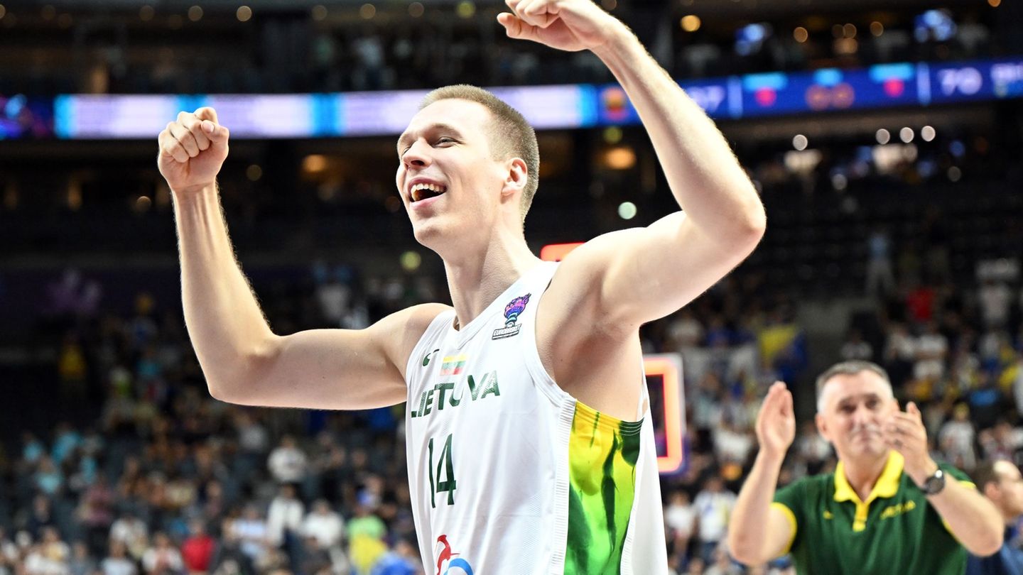 Martynas Echodas hat seinen Vertrag bei Alba Berlin aufgelöst. (Archivbild) Foto: Federico Gambarini/dpa