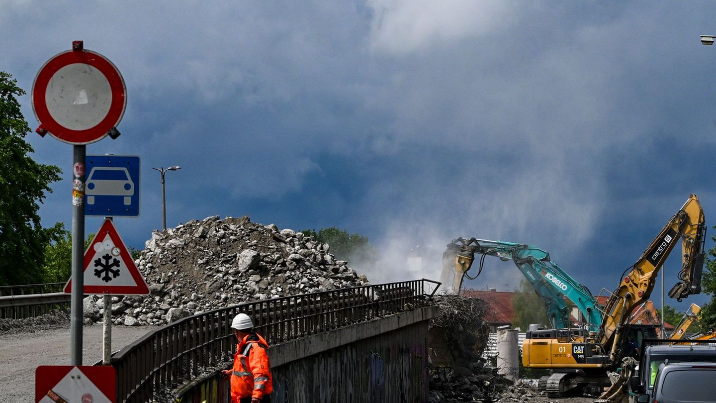 Im Berliner Ortsteil Oberschöneweide musste im vergangenen Jahr die Brücke an der Wuhlheide abgerissen werden. (Archivbild) Foto
