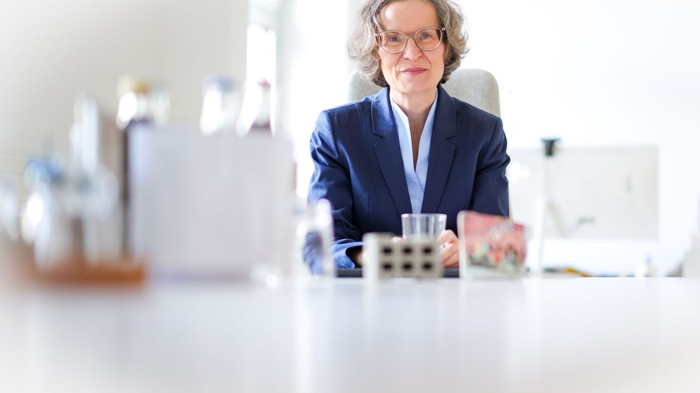 SPD beantragt Bericht: Vorwürfe gegen Scharrenbach – Landtag berät in Sondersitzung