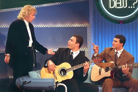 Wladimir Klitschko 1999 mit seinem Bruder bei „Wetten, das…?“