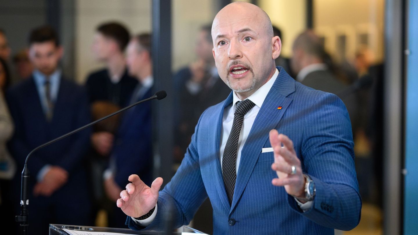 Koalition nach der Wahl: CSU-Politiker Hoffmann gegen Reform-Zeitplan