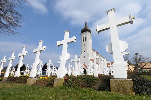Sachsen will neue Formen der Bestattung ermöglichen (Symbolbild) Foto: Sebastian Kahnert/dpa