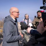 Umweltminister gibt Statement zu Buckelwal